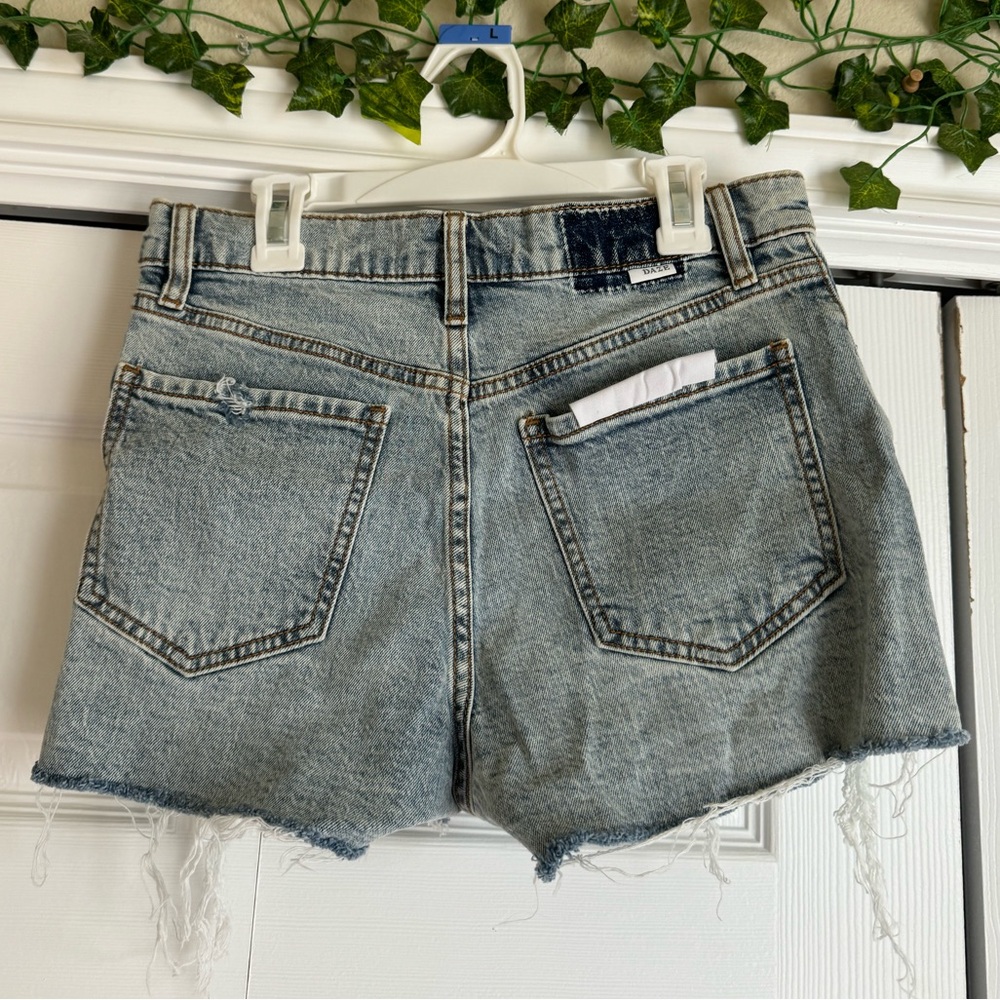 DAZE TROUBLE MAKER HIGH RISE SHORTS - Picture 2 of 3